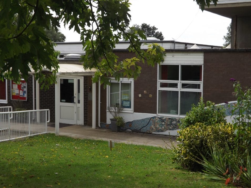 North Leigh C of E Primary School